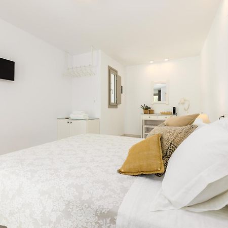 Perivoli Rooms Páros 外观 照片