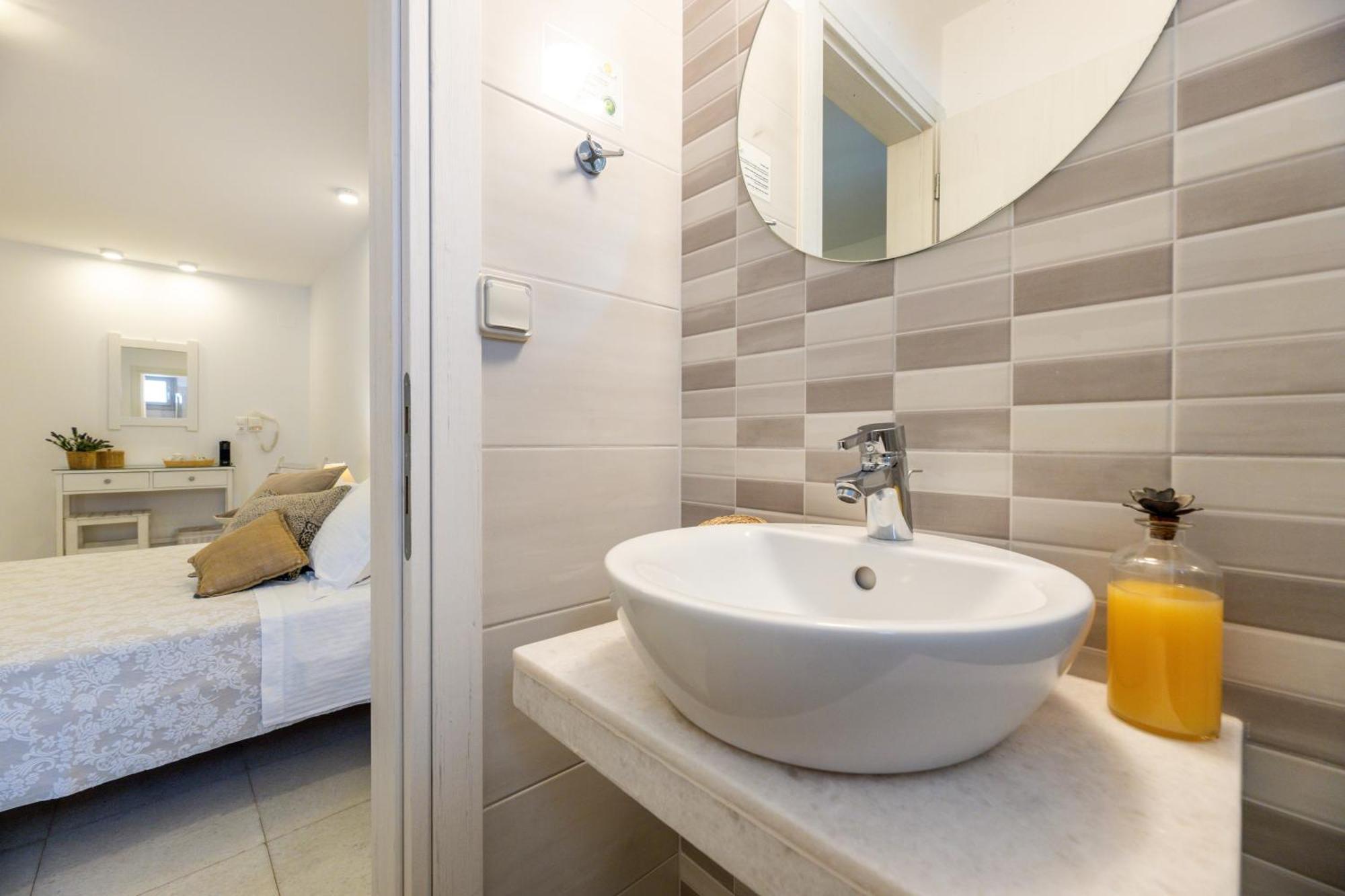 Perivoli Rooms Páros 客房 照片